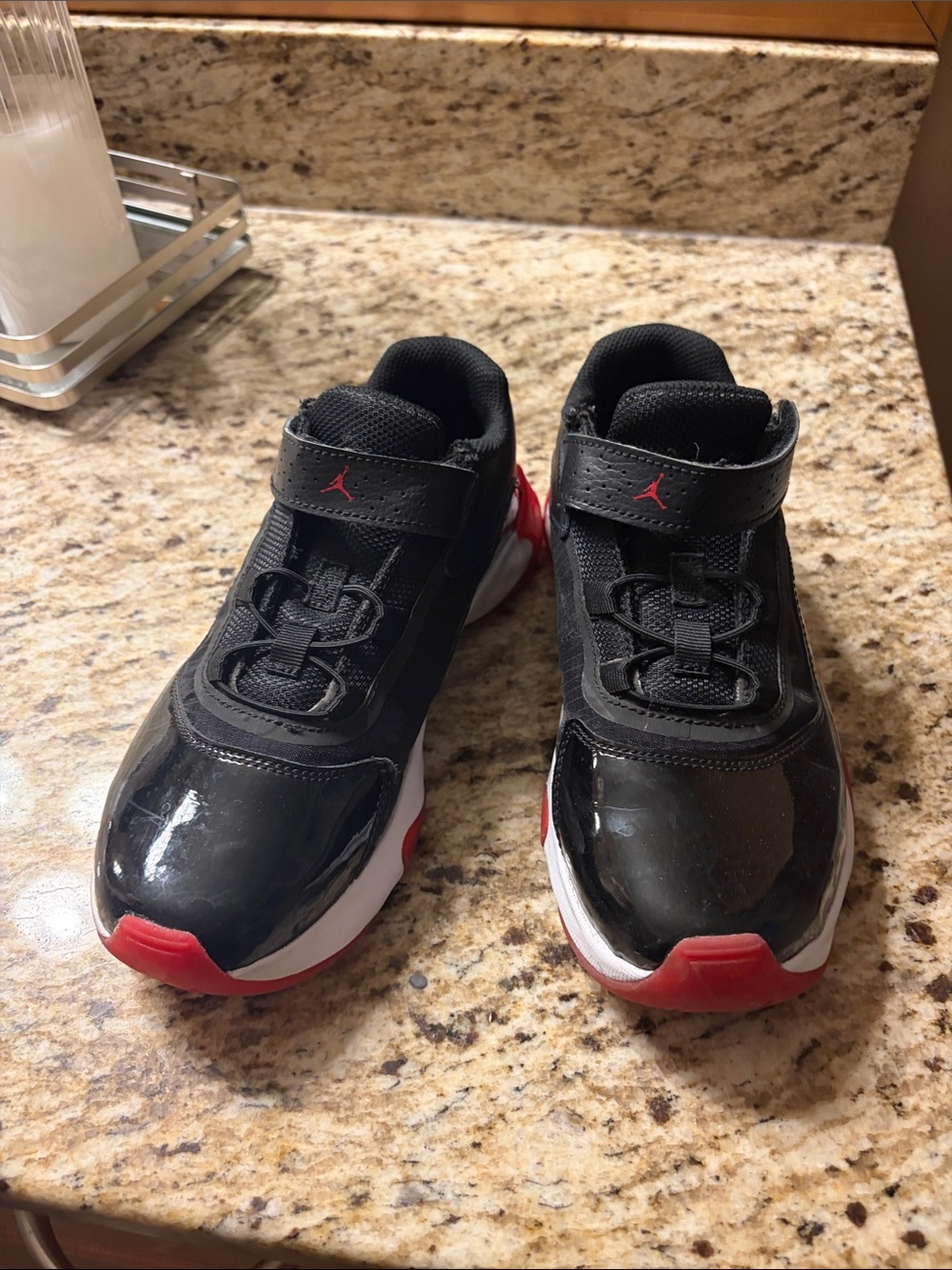 Jordan Black and Gold Jordan size 3